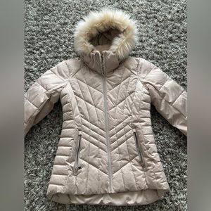 Women’s cream ZeroXposur jacket. Size: S